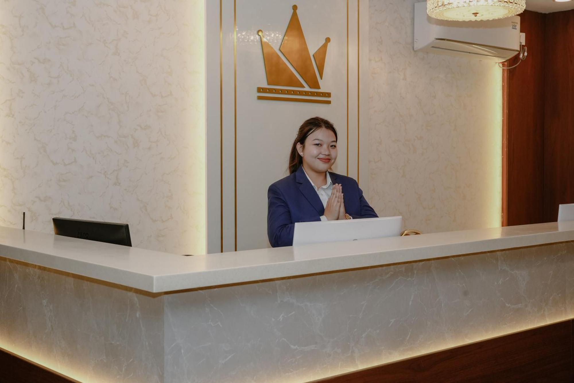 The King'S Meadows Hotel Golhalli Bagian luar foto